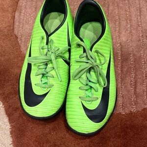 Nike Kids Neon Green and Black Soccer Cleats